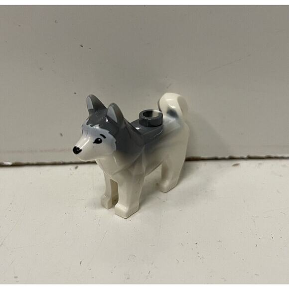 LEGO HUSKY SLED DOG White & Gray Arctic 60036 Minfigure Pet Animal - Picture 1 of 2